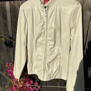 CLASSIC WHITE LEATHER-LIKE JACKET